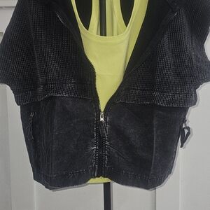 Mono b  Short Cap Sleeve Zipup Hoodie With Tank Size‎ L New